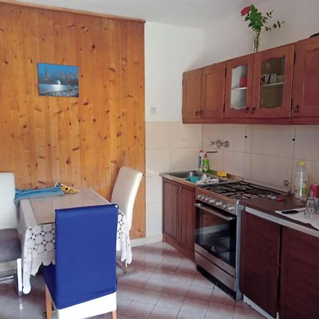 Apartments Nikola Pucisca Zewnętrze zdjęcie