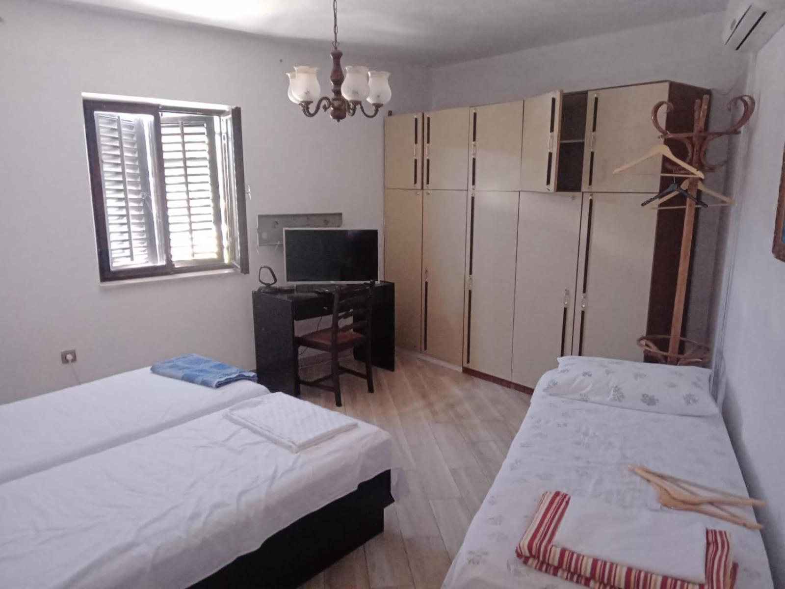 Apartments Nikola Pucisca Zewnętrze zdjęcie