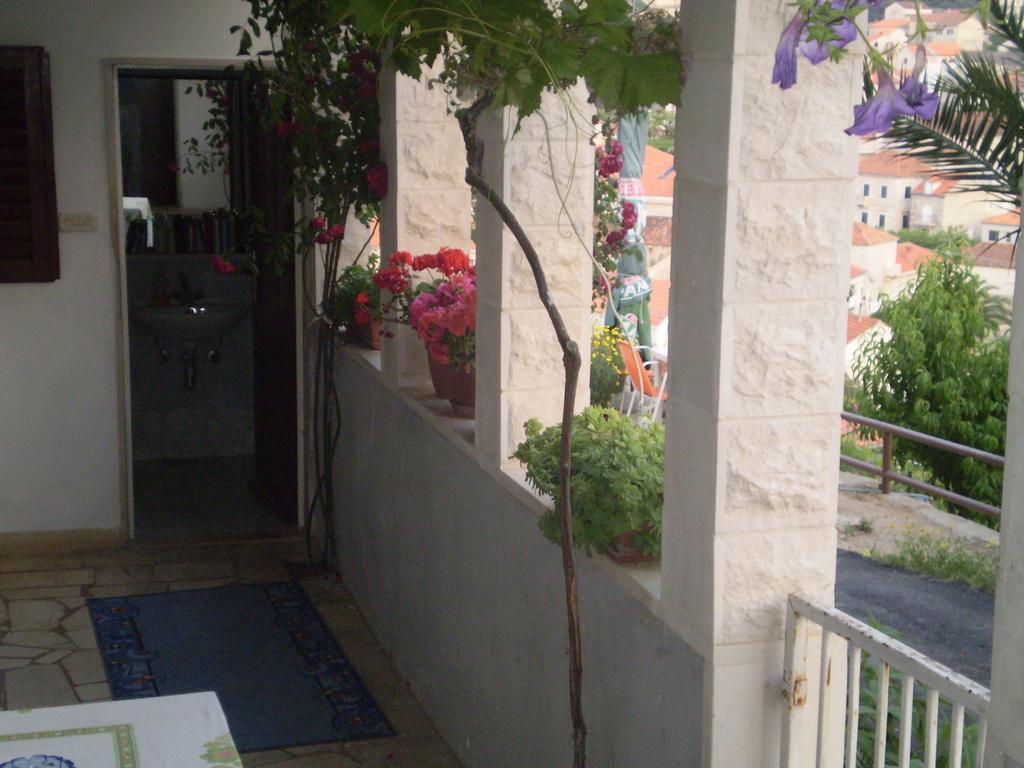 Apartments Nikola Pucisca Zewnętrze zdjęcie