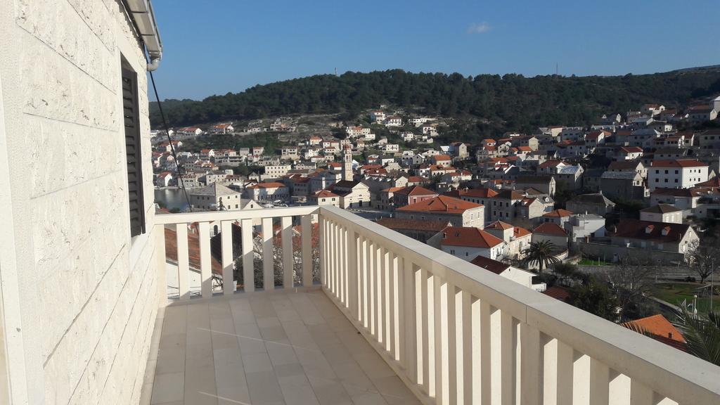 Apartments Nikola Pucisca Zewnętrze zdjęcie
