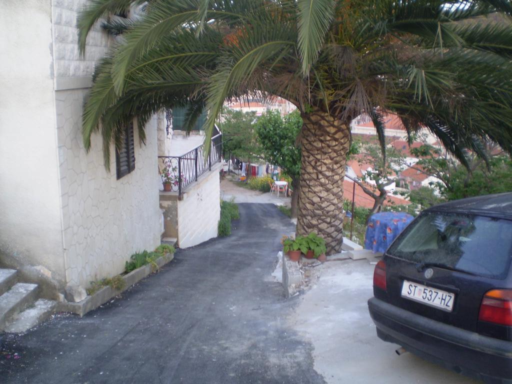 Apartments Nikola Pucisca Zewnętrze zdjęcie