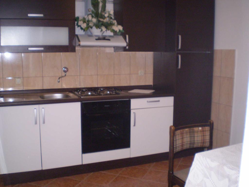 Apartments Nikola Pucisca Zewnętrze zdjęcie