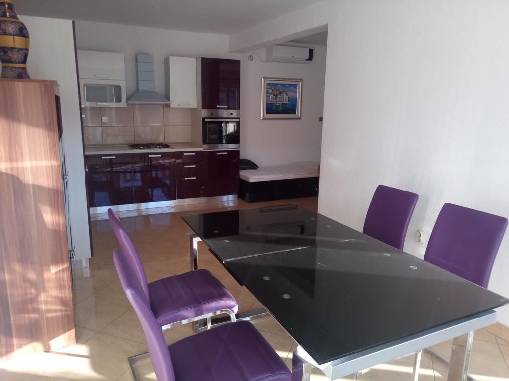 Apartments Nikola Pucisca Zewnętrze zdjęcie