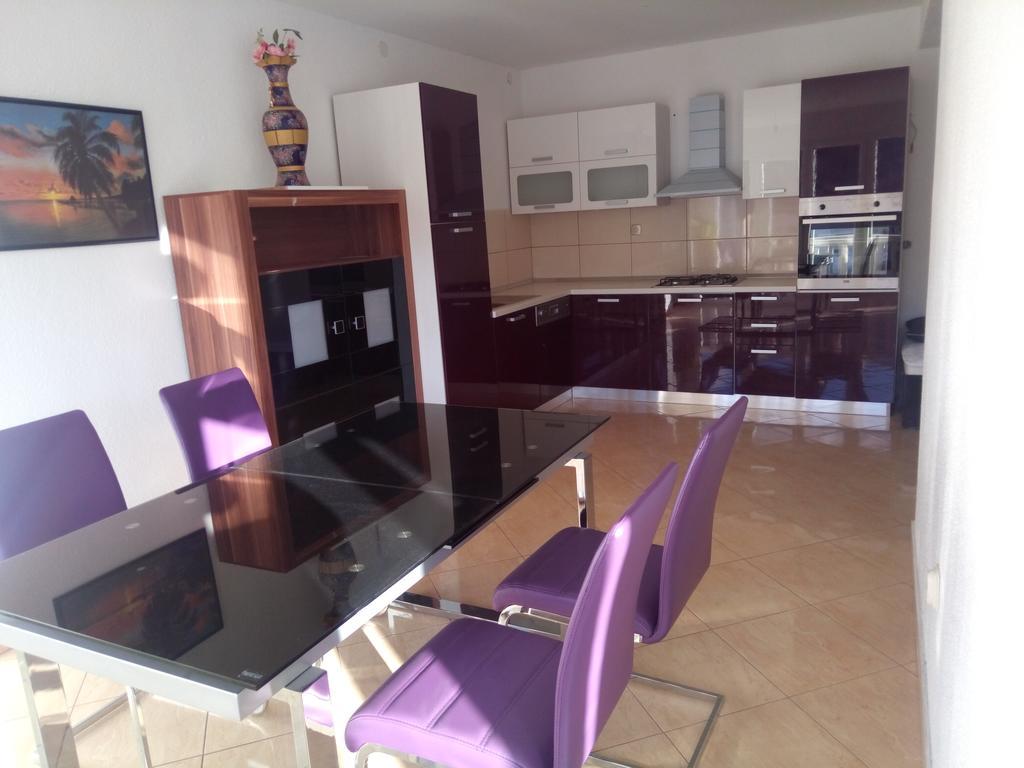 Apartments Nikola Pucisca Zewnętrze zdjęcie