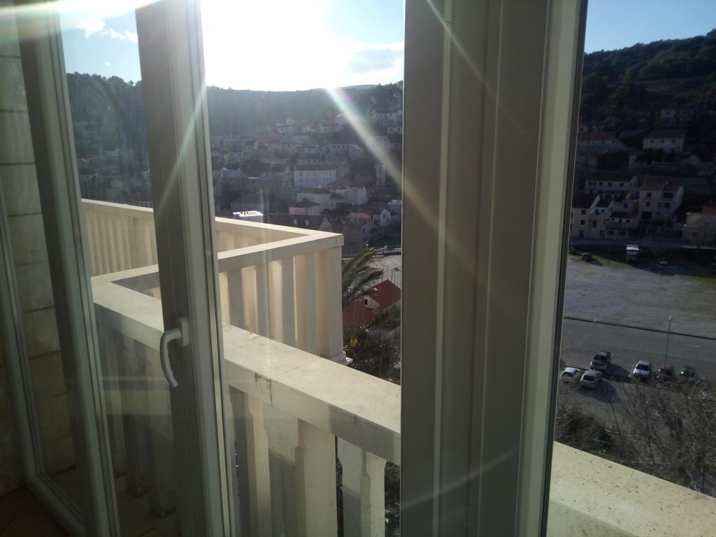 Apartments Nikola Pucisca Zewnętrze zdjęcie