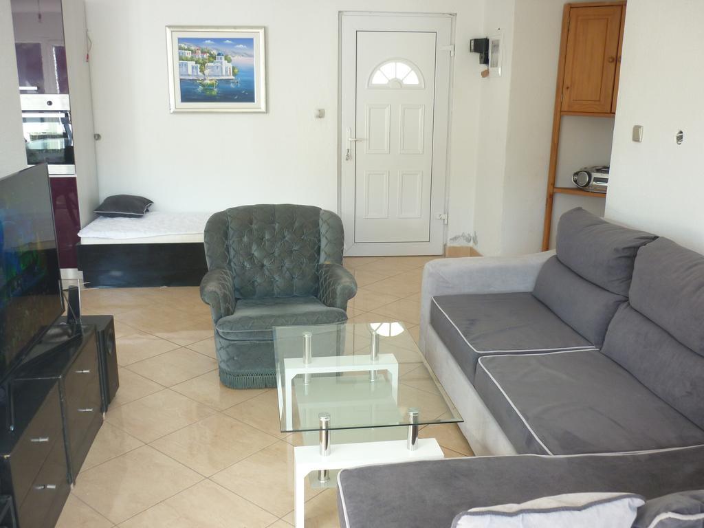 Apartments Nikola Pucisca Zewnętrze zdjęcie