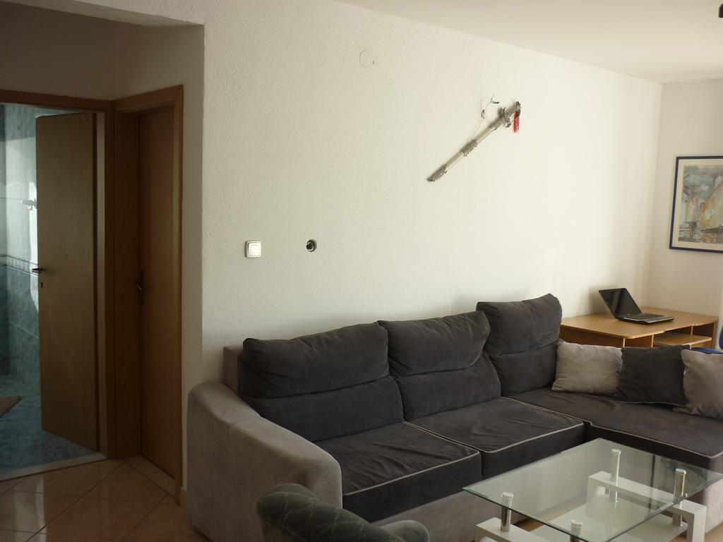 Apartments Nikola Pucisca Zewnętrze zdjęcie